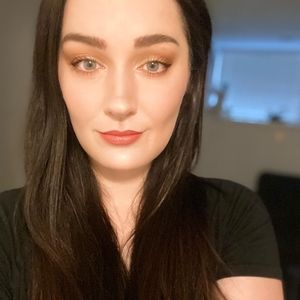 Meet your Posher, Faye